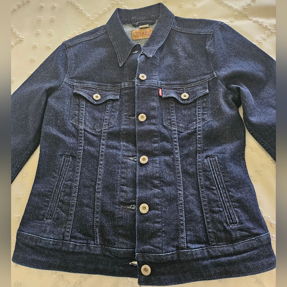 Women's Levi's Jacket-Medium